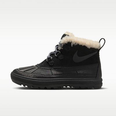 WMNS+NIKE+WOODSIDE+CHUKKA+2.png